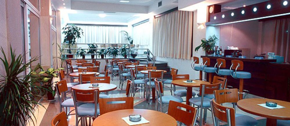 Adonis Hotel 프레베자 외부 사진